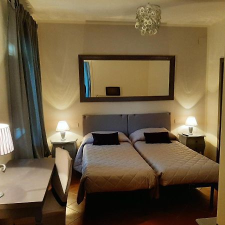 B&B Principe Calaf 3 Лука Екстериор снимка