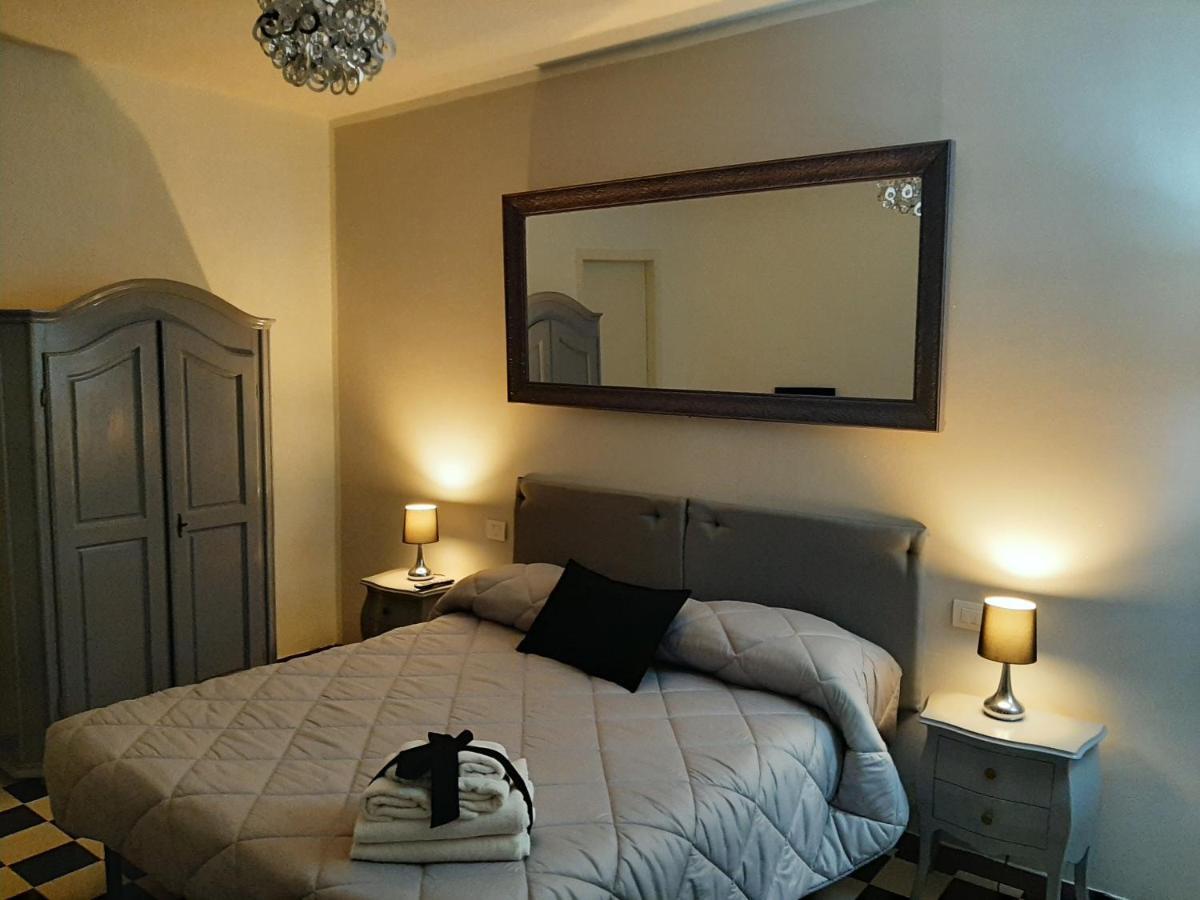 B&B Principe Calaf 3 Лука Екстериор снимка