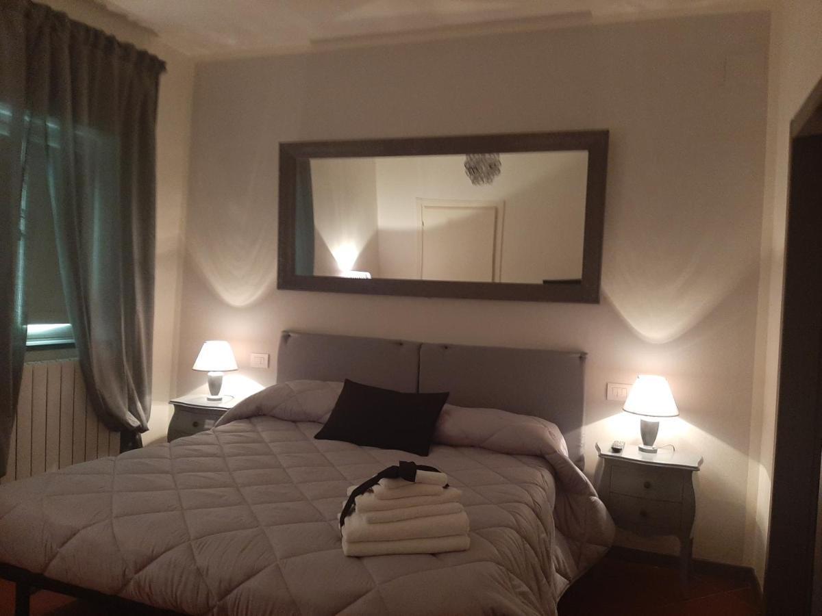 B&B Principe Calaf 3 Лука Екстериор снимка