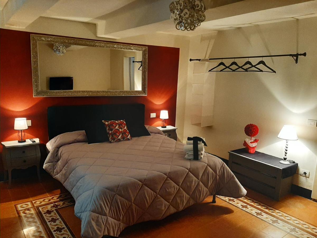 B&B Principe Calaf 3 Лука Екстериор снимка