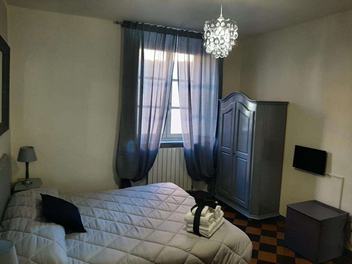 B&B Principe Calaf 3 Лука Екстериор снимка