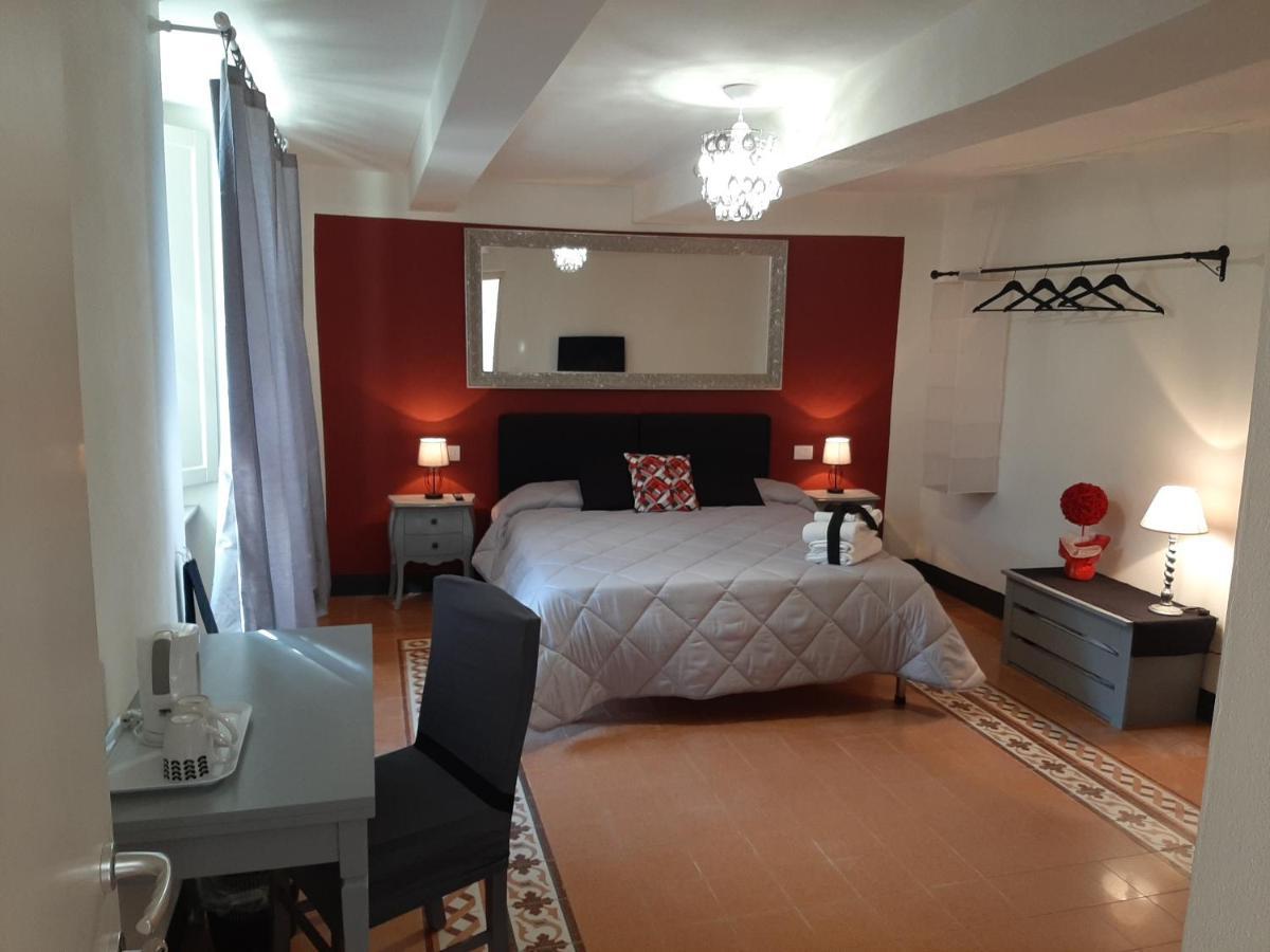 B&B Principe Calaf 3 Лука Екстериор снимка