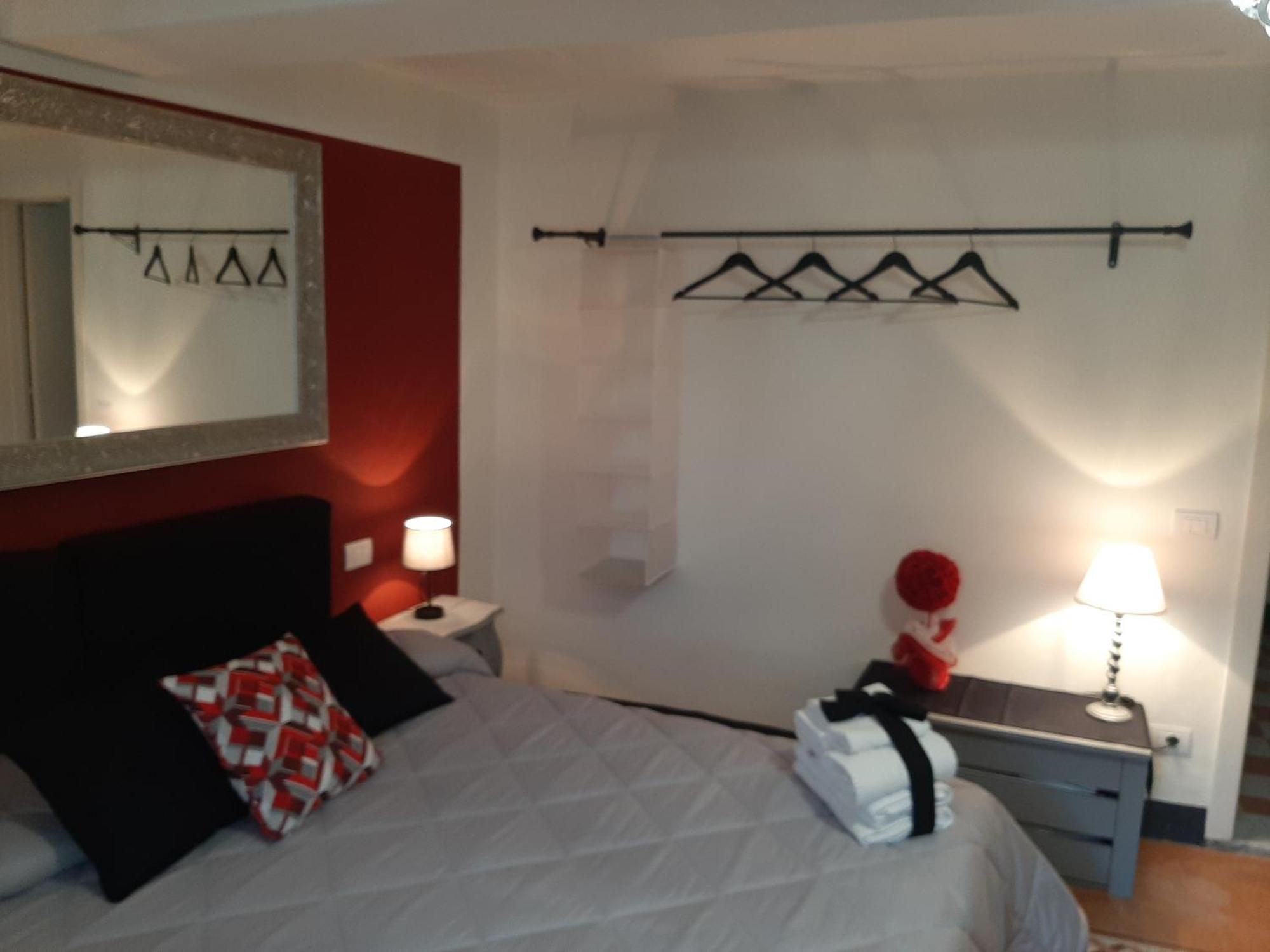 B&B Principe Calaf 3 Лука Екстериор снимка