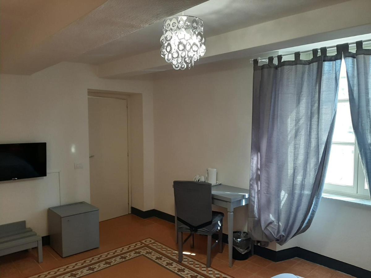 B&B Principe Calaf 3 Лука Екстериор снимка