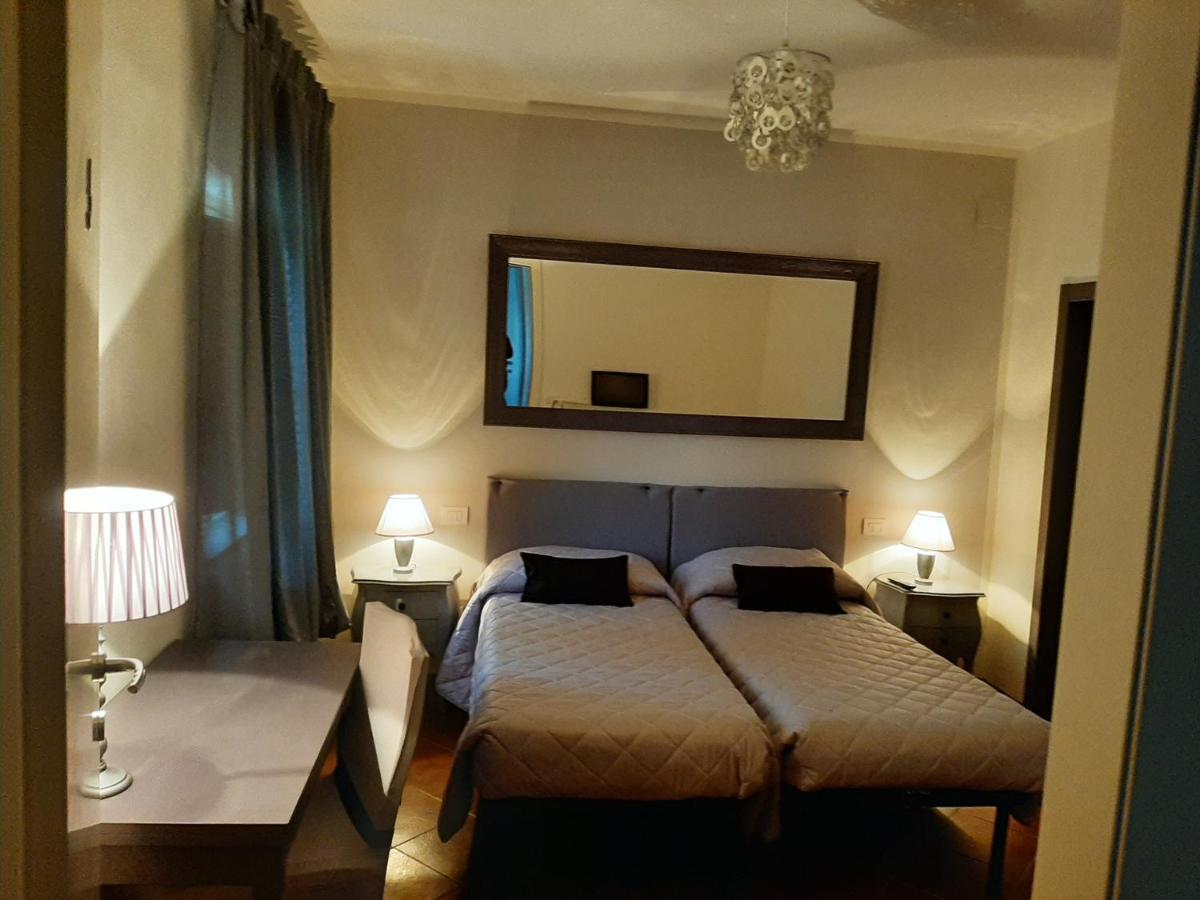 B&B Principe Calaf 3 Лука Екстериор снимка