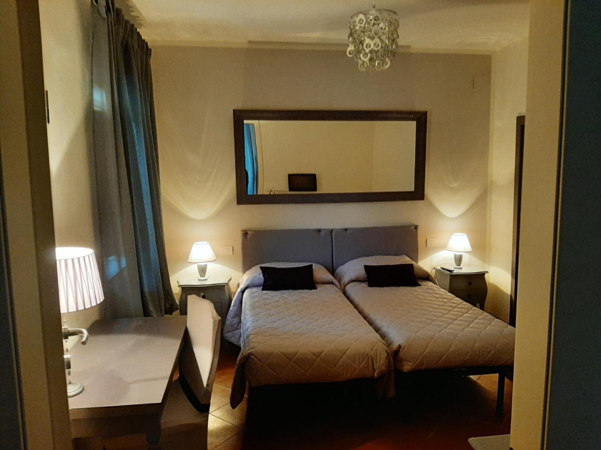 B&B Principe Calaf 3 Лука Екстериор снимка