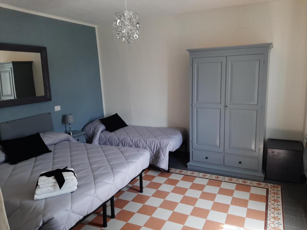 B&B Principe Calaf 3 Лука Екстериор снимка